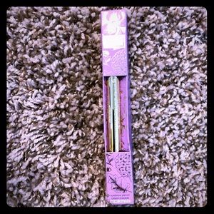 Winky lux uni brow brow makeup